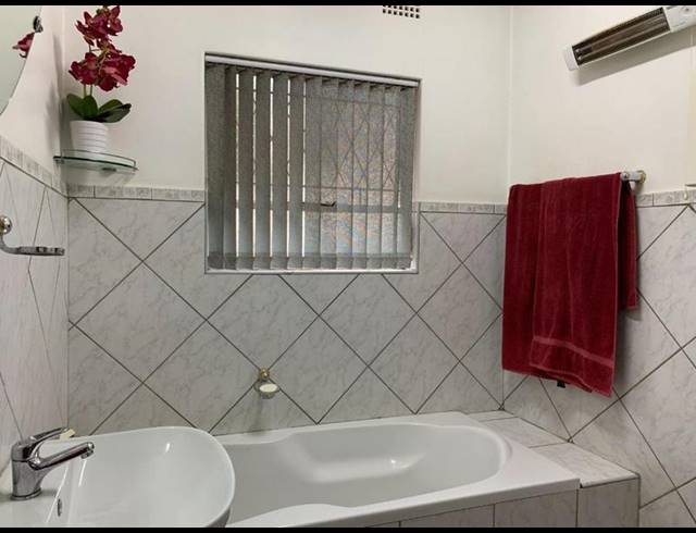 3 BEDROOM HOUSE FOR SALE IN MAYBERRY PARK